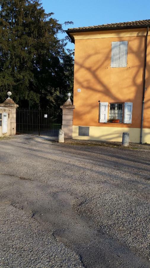 Al cancello Bed and Breakfast Módena Exterior foto